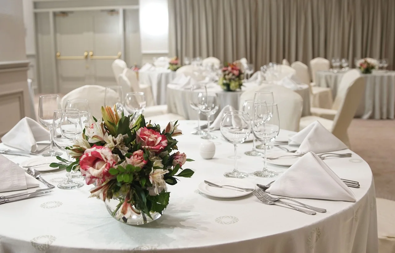 Table dressee pour une soiree de gala