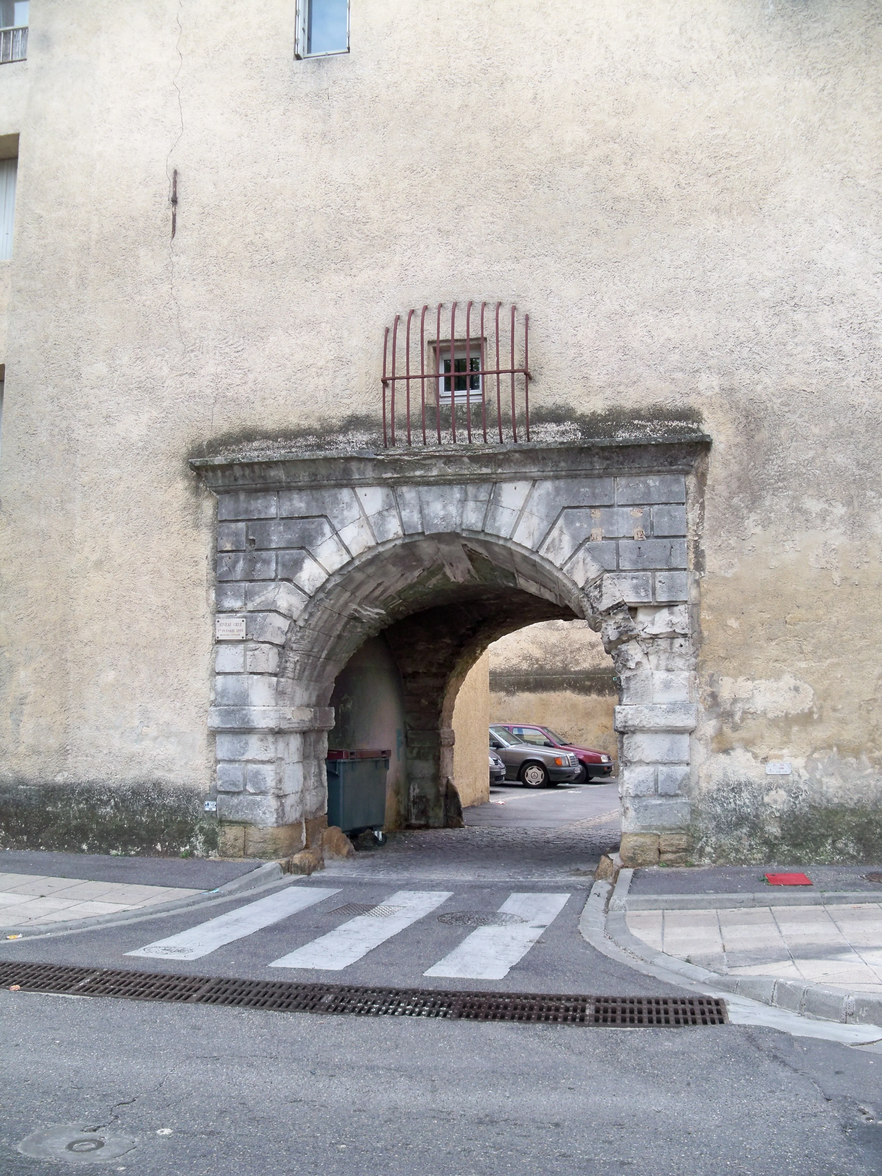 Ancienne porte de ville de Bollène