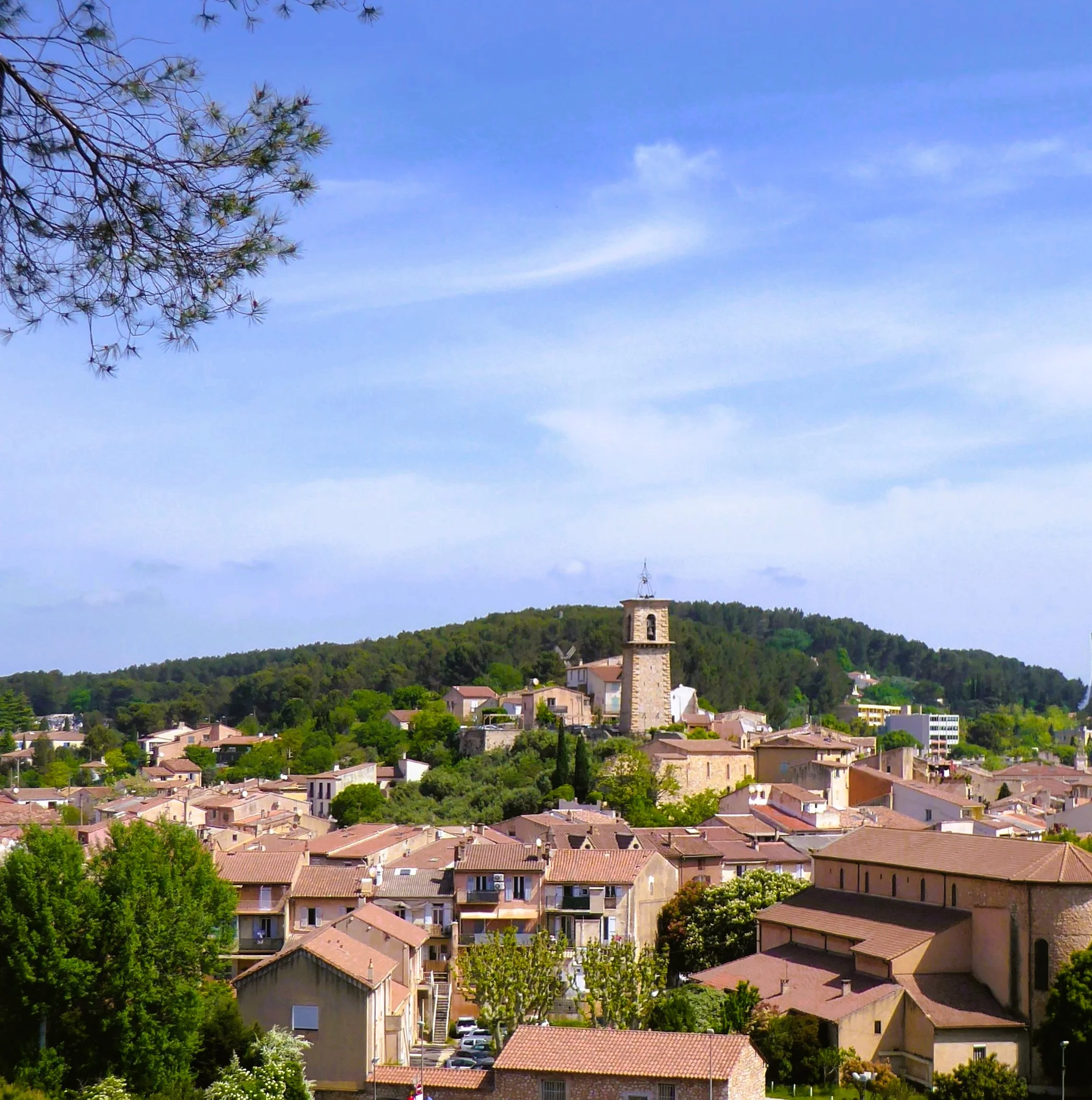 Vue de Gardanne depuis la colline des Frères, promenade Cézanne