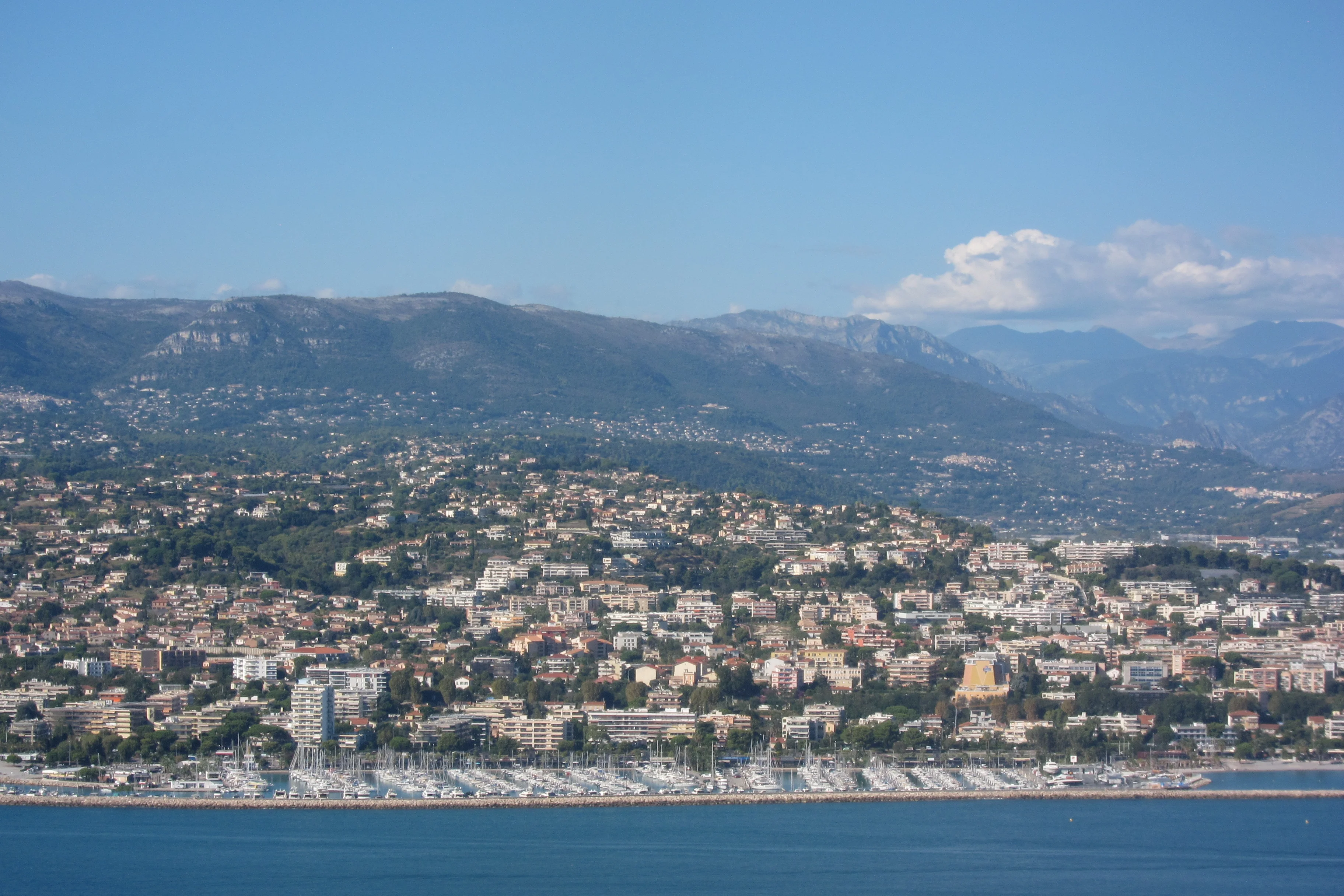 Vue aérienne de Saint-Laurent-du-Var
